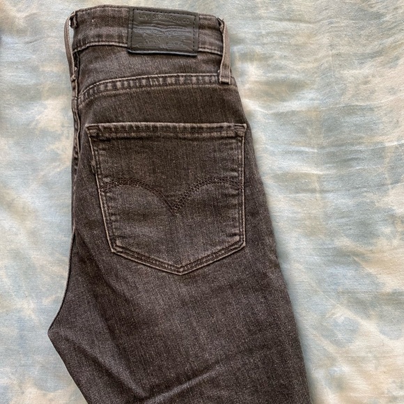 Levi’s 721 high rise skinny in charcoal grey 🥰 - Picture 2 of 4